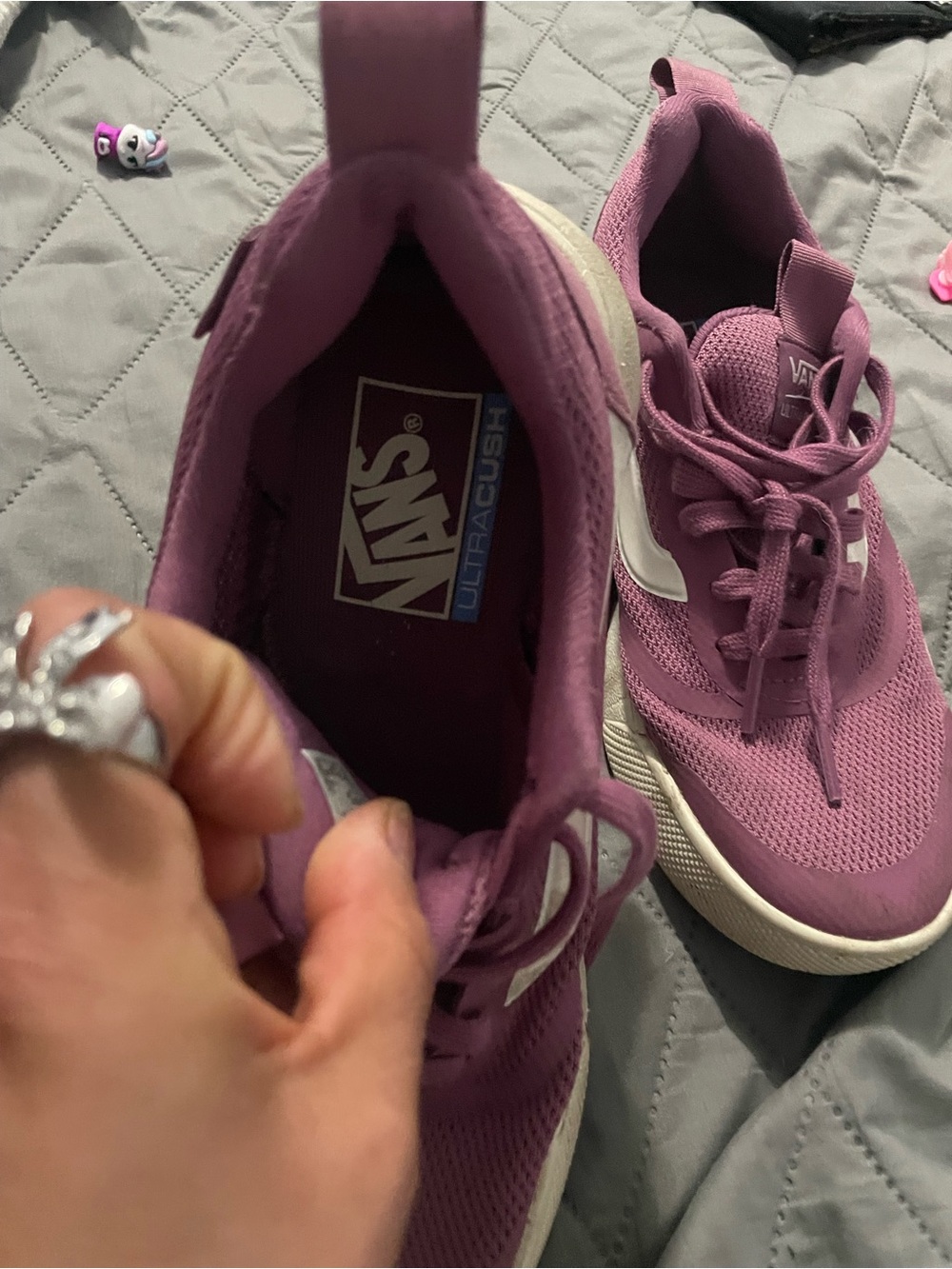 Vans Women’s Mauve Mesh Lace-Up Sneakers with White Stripe - Picture 4 of 5